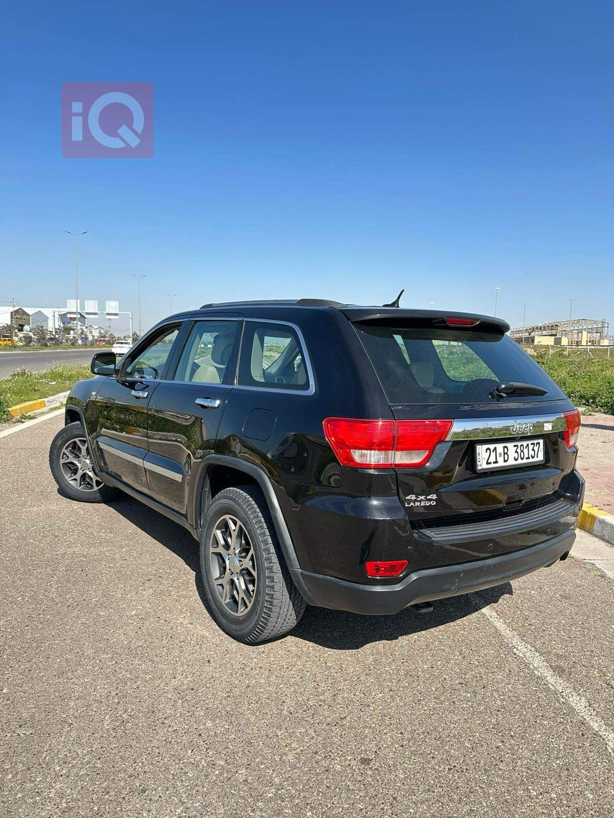 جیپ گراند شیرۆکی